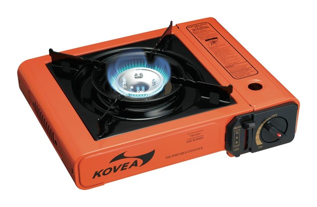 Газовая плита Kovea Portable Range на туристическом столе